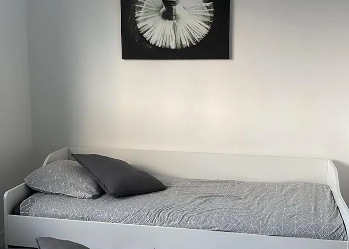 Dalikyda - Les Coulisses - Free Parking アパート