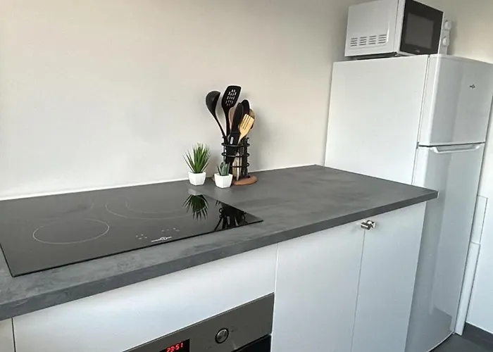 Dalikyda - Les Coulisses - Free Parking * ル・アーヴル